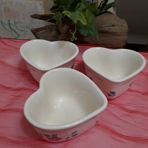 Vintage USA Pfaltzgraff Heart Shaped Bowl set of three Floral on White